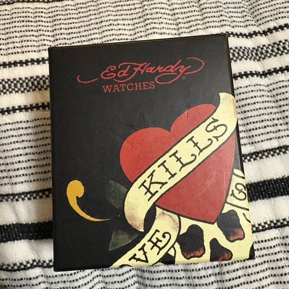 Ed Hardy Y2K Watch Love Kills Slowly Gold Rhinestone NWT‎ Deadstock